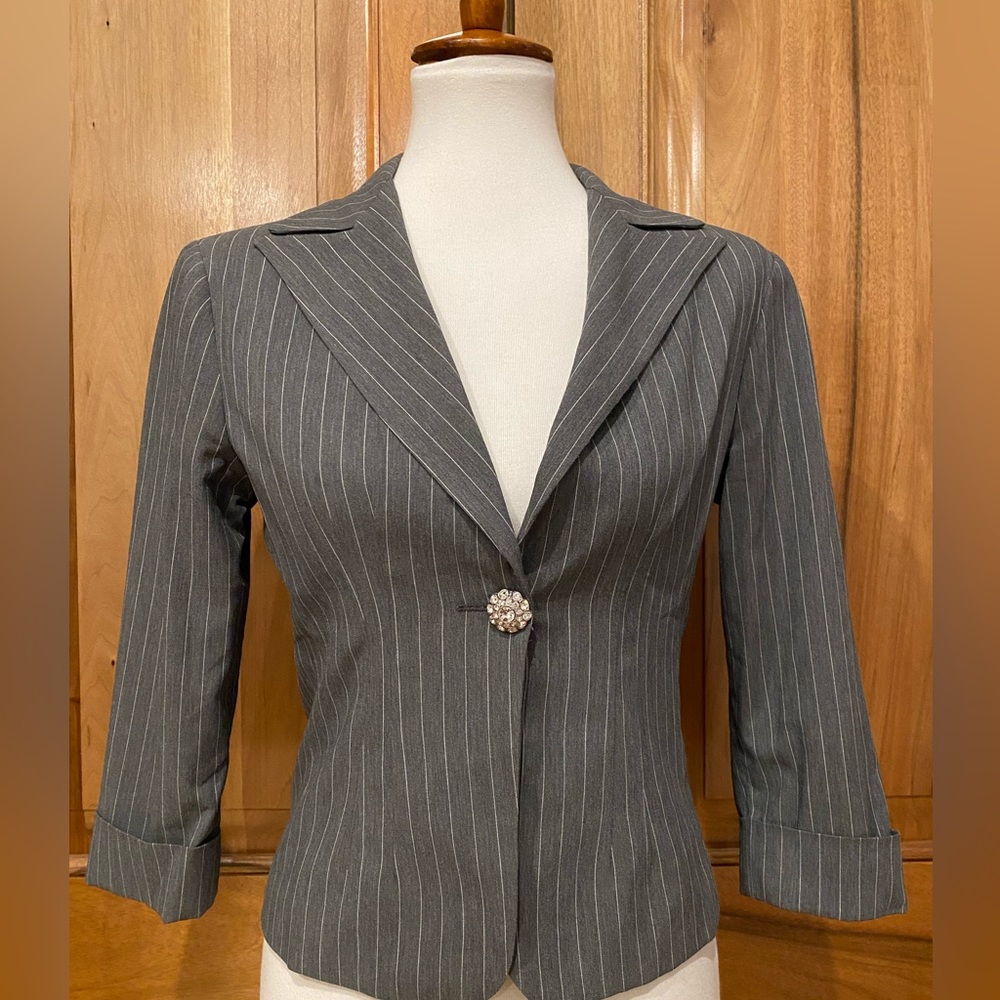 Ciello Couture - Cropped Gray Pinstriped Blazer, Back Sheer Lace Panel - EUC - 8